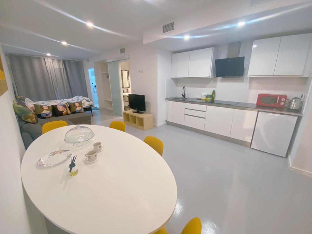 Hug Hotel2022 El Carrer del Canonge Εξωτερικό φωτογραφία